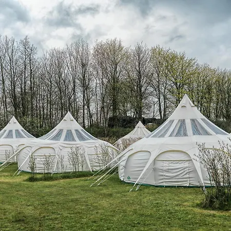 Bramslev Bakker Naturhotel مكان تخييم هوبرو